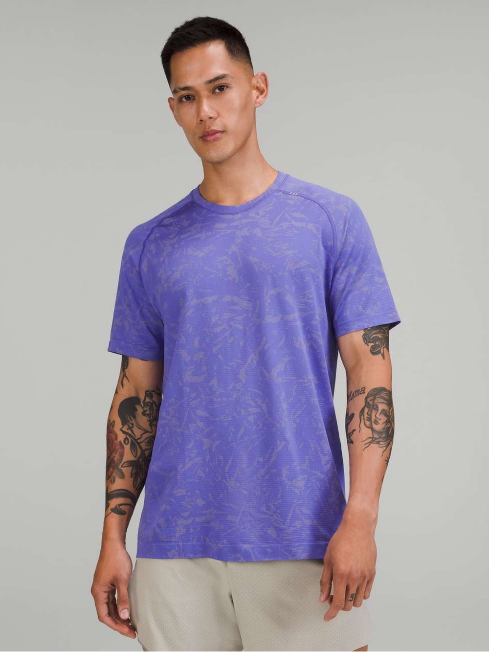 Lululemon Metal Vent Tech Short Sleeve Shirt 2.0
Size Small